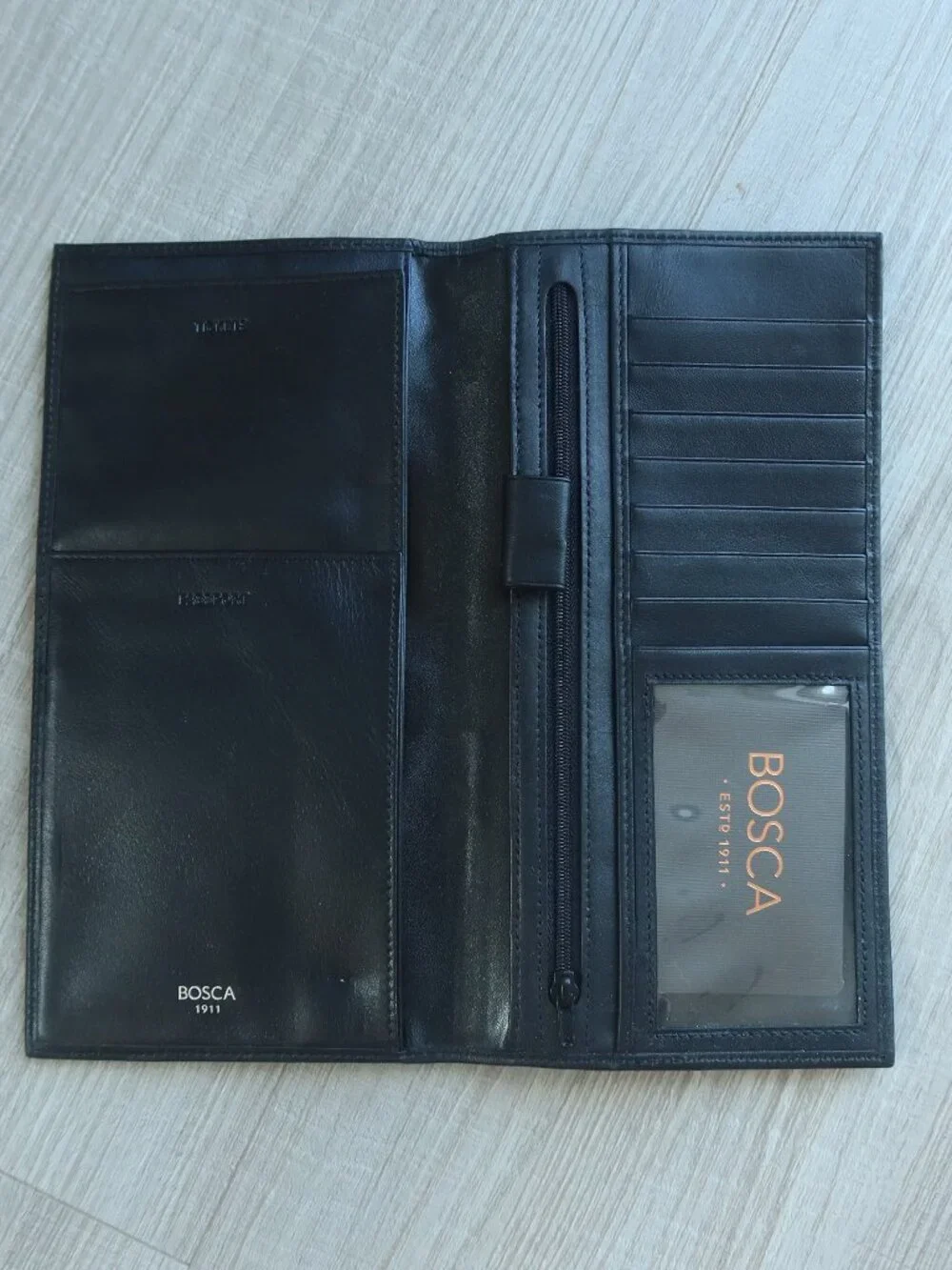 NWOT BOSCA Old Leather Flight Attendant passport wallet folder travel lux black